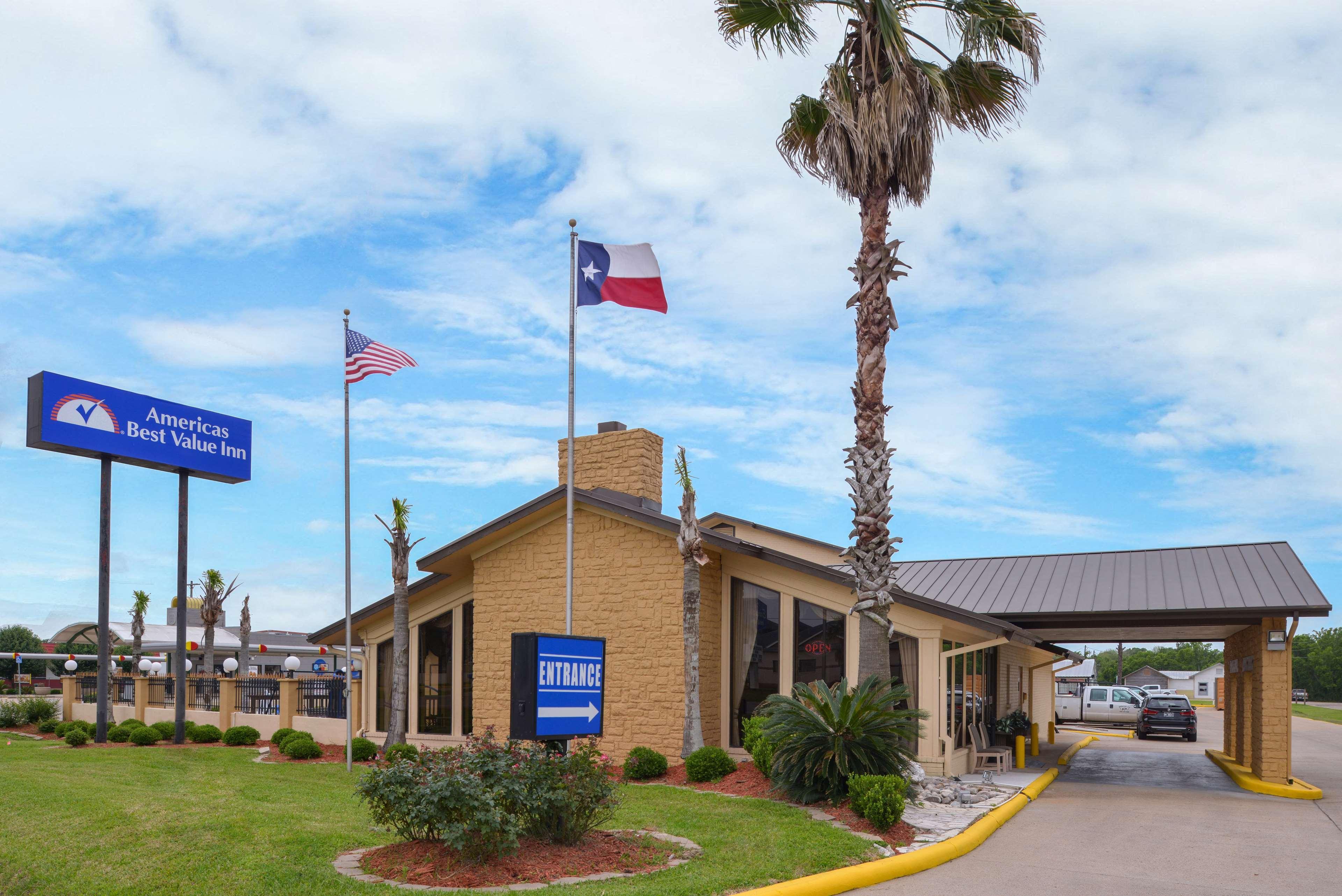 Americas Best Value Inn West Columbia Extérieur photo