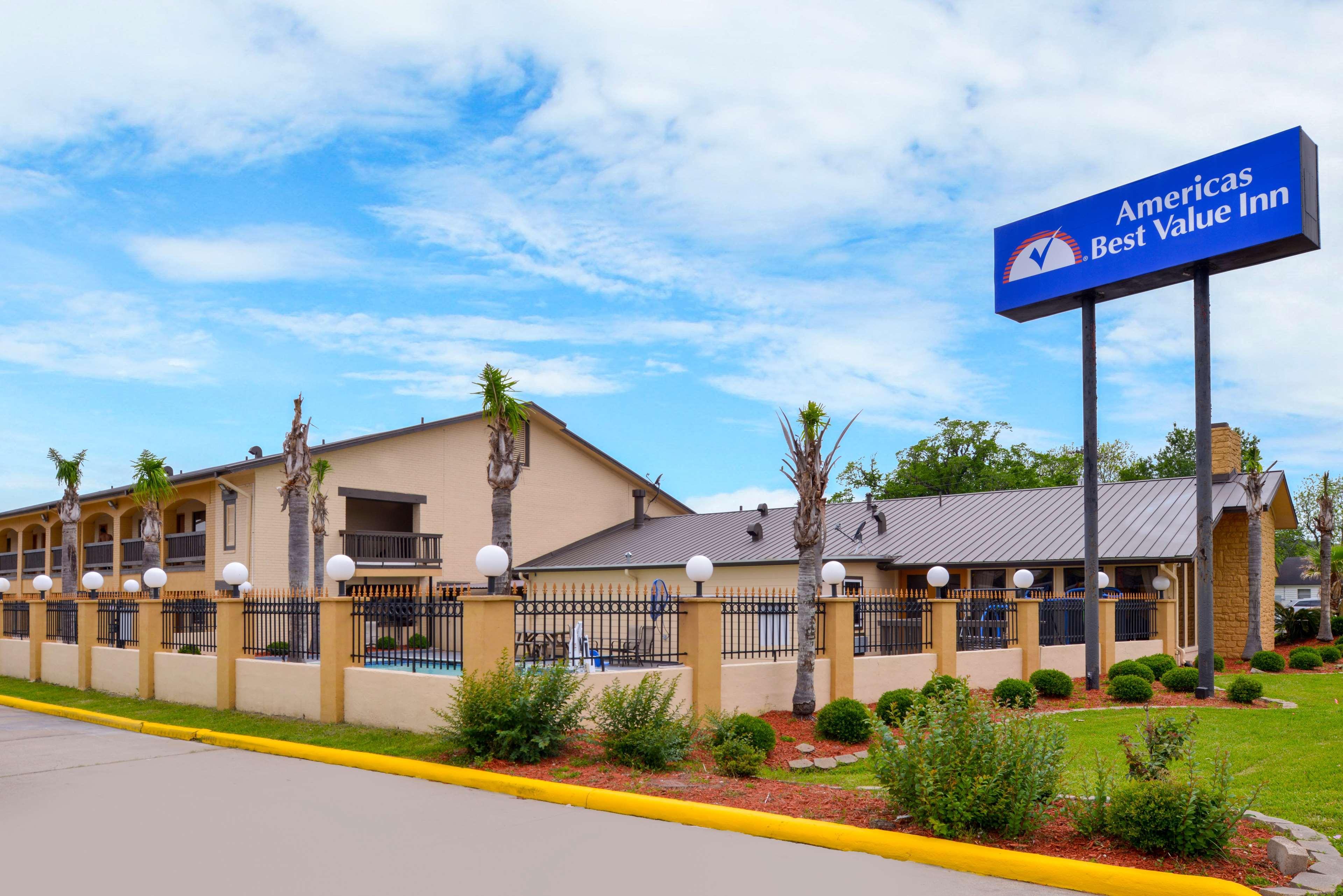 Americas Best Value Inn West Columbia Extérieur photo