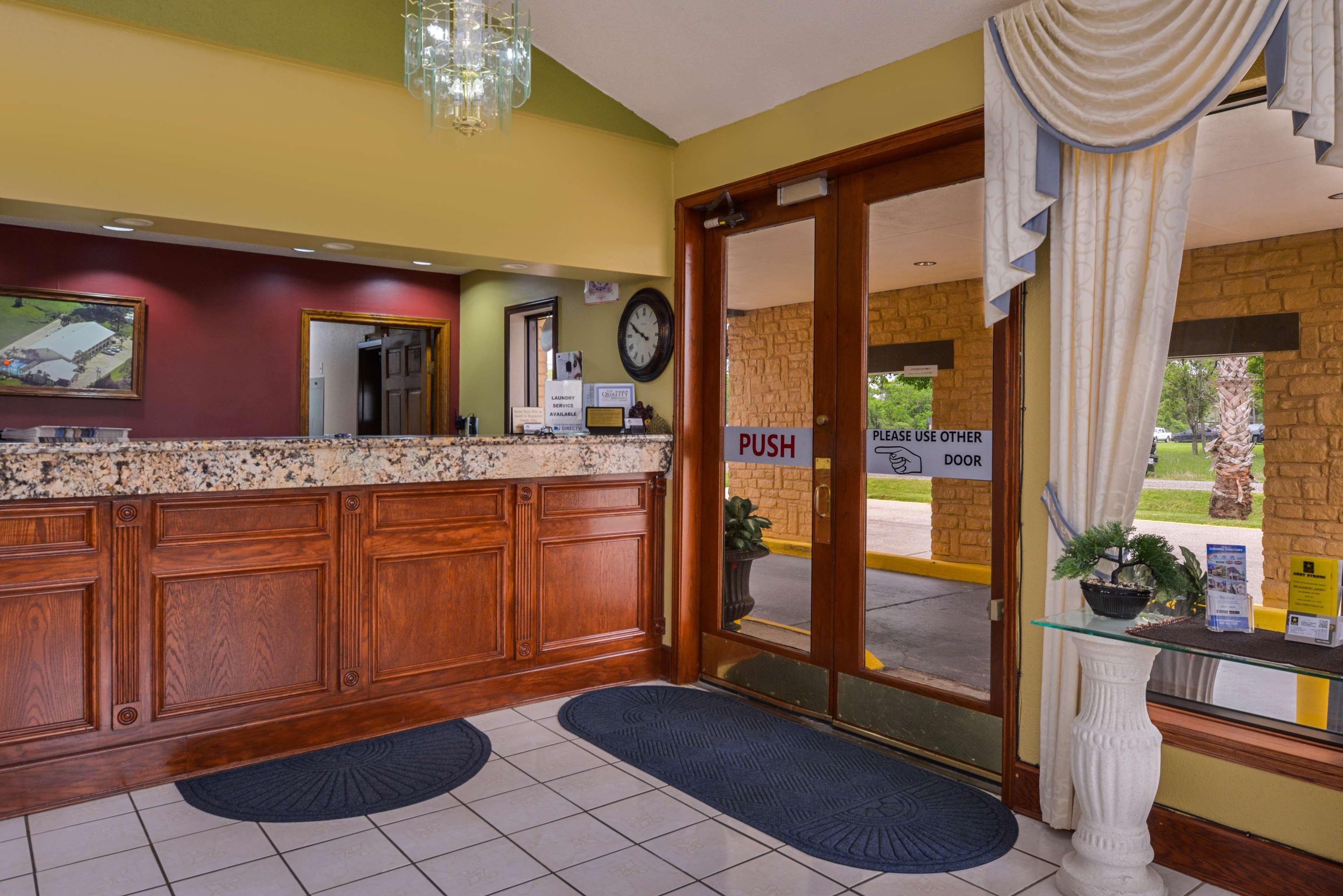Americas Best Value Inn West Columbia Extérieur photo