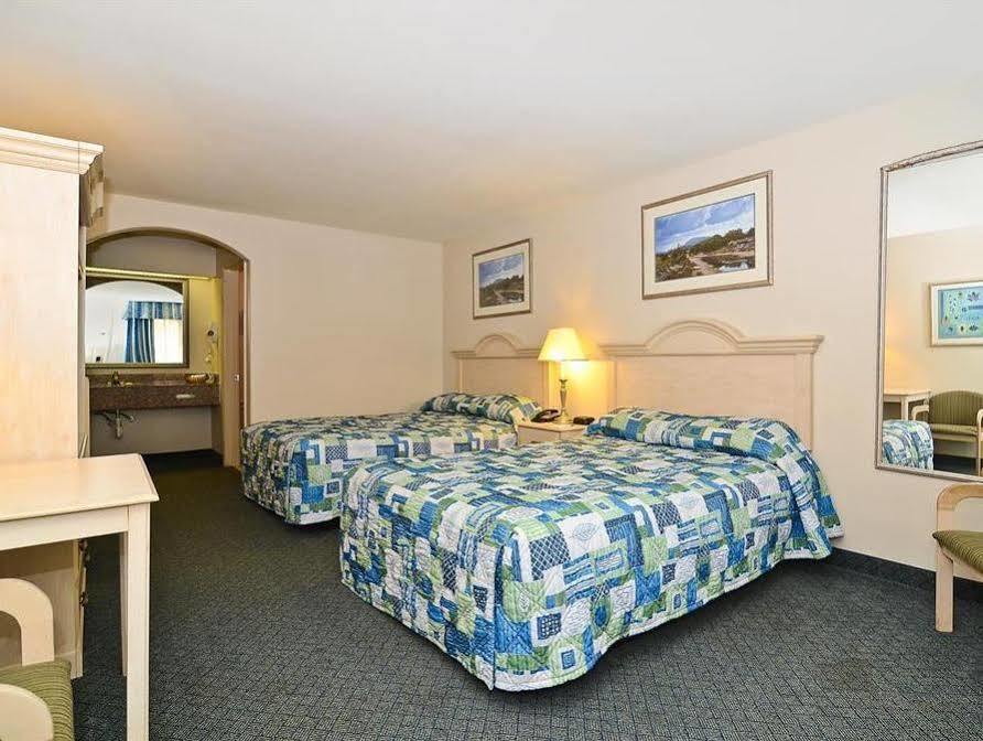 Americas Best Value Inn West Columbia Extérieur photo